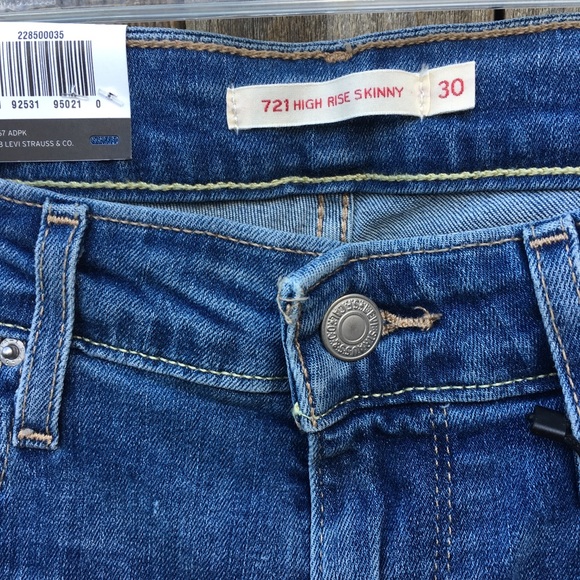 NWT Levi’s 721 High Rise Distressed Skinny Jean - Picture 4 of 8